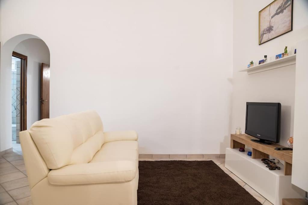 Susu Apartment Brindisi Eksteriør billede