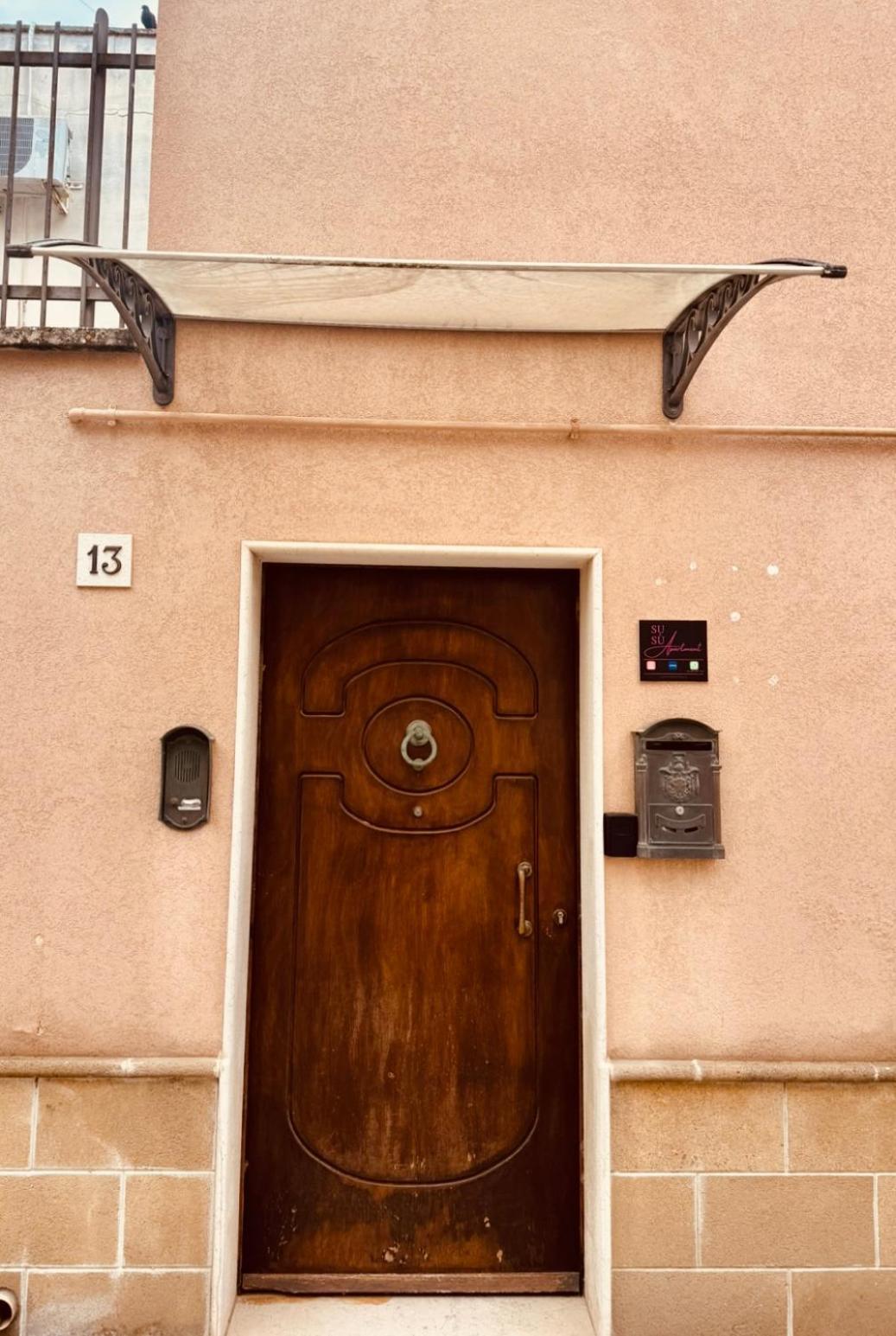 Susu Apartment Brindisi Eksteriør billede